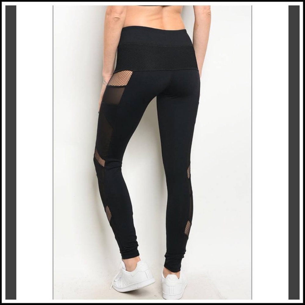 NEW ARRIVAL!! Black Mesh Athletic Leggings - Picture 4 of 5